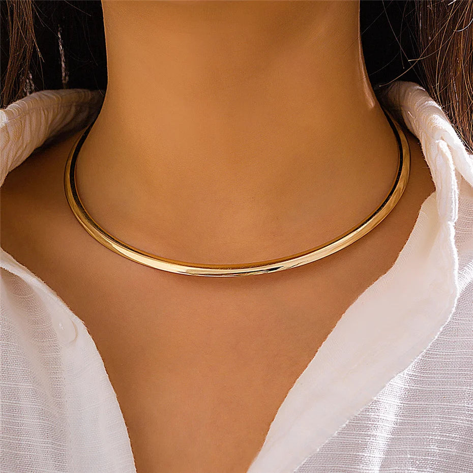 The Vela Necklace